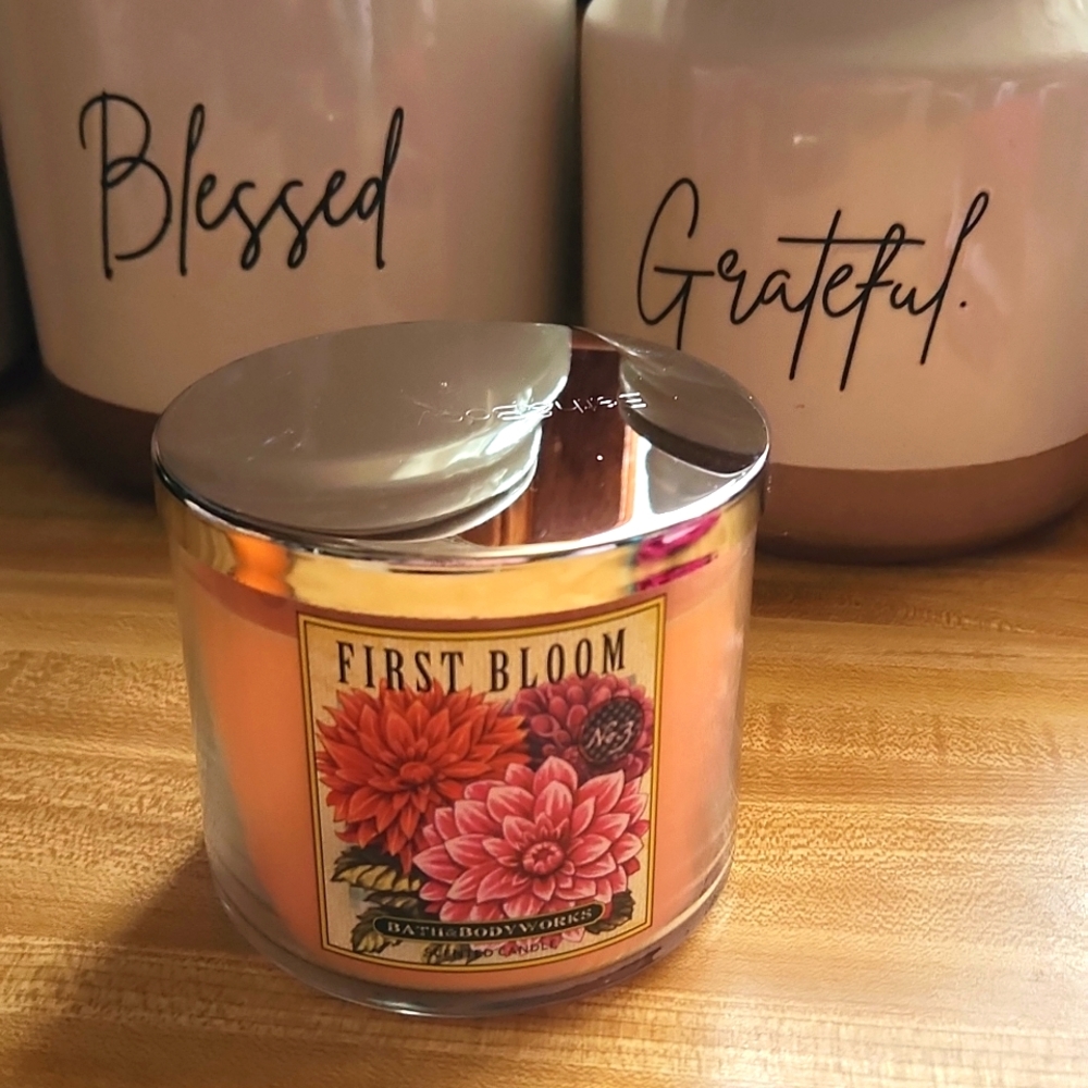 First Bloom 3 wick